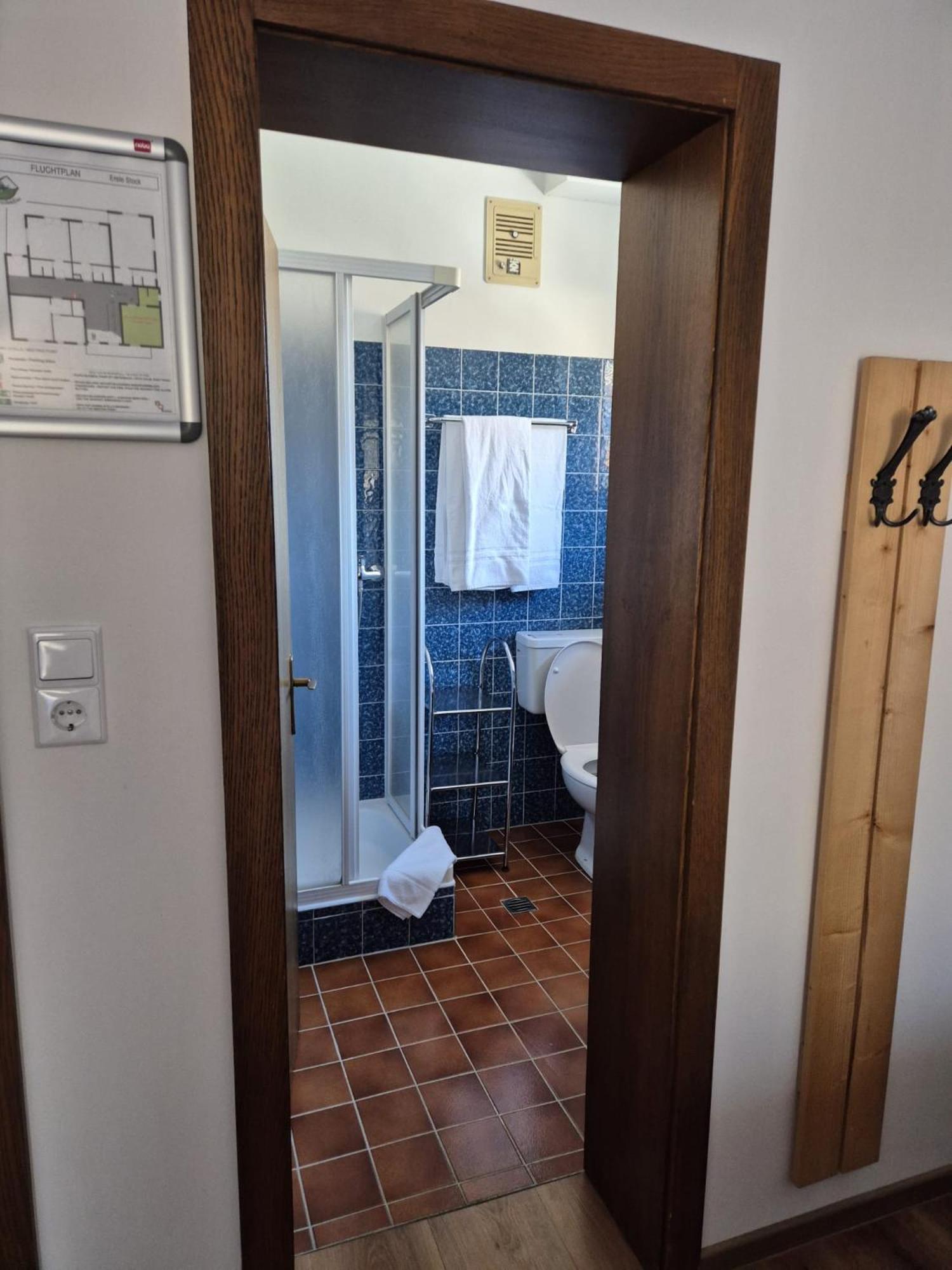 Gaestehaus Zum Steirischen Kuss Aich  Buitenkant foto